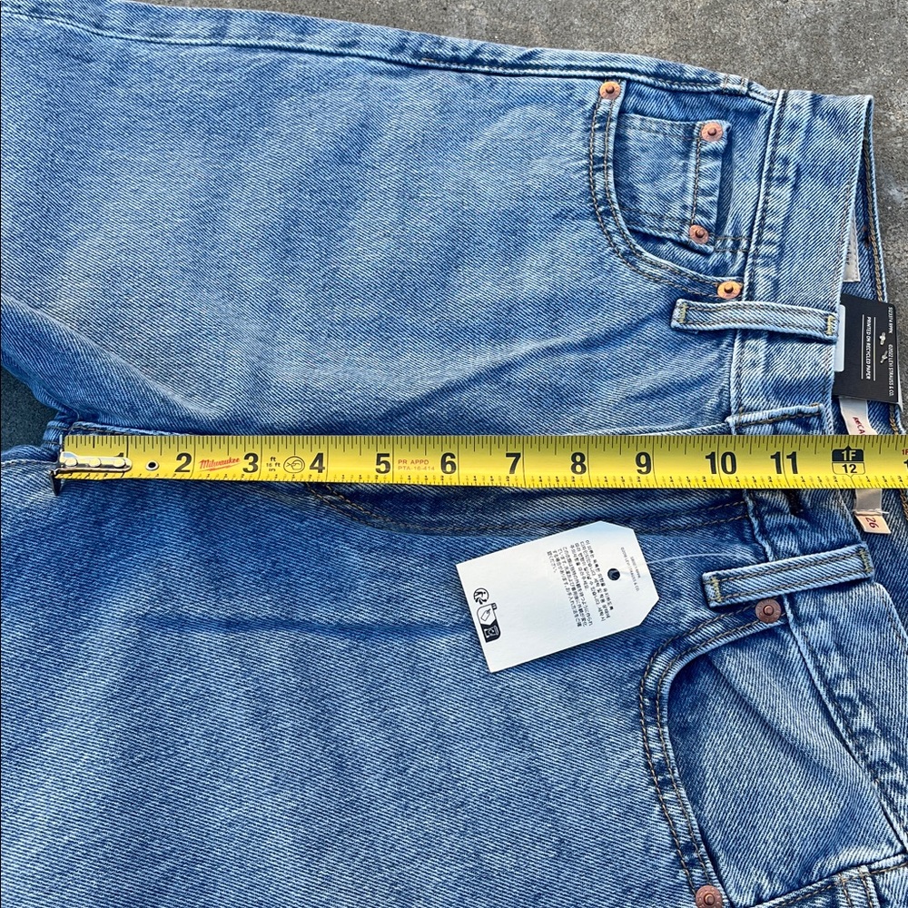 NWT Levi’s Premium Ribcage Wide Leg Jeans w/ Rare Blank Red Tab - Picture 5 of 12